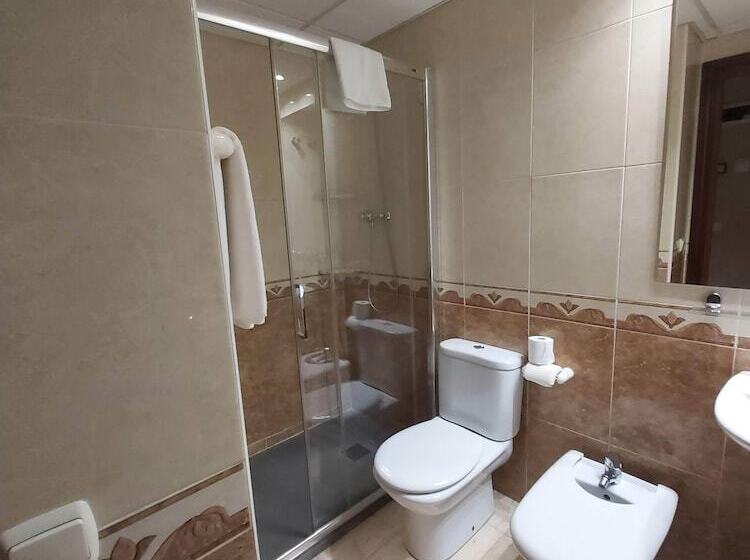 スタンダードシングルルーム, 139