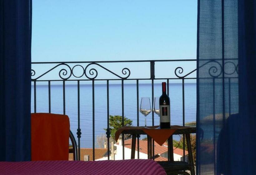 חדר סטנדרט נוף לים עם מרפסת, Bella Vista S Archittu