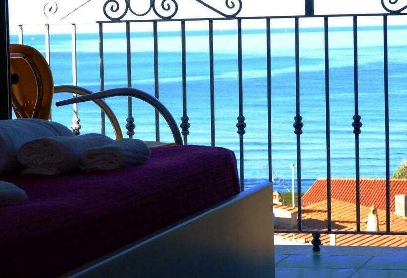 חדר סטנדרט נוף לים עם מרפסת, Bella Vista S Archittu