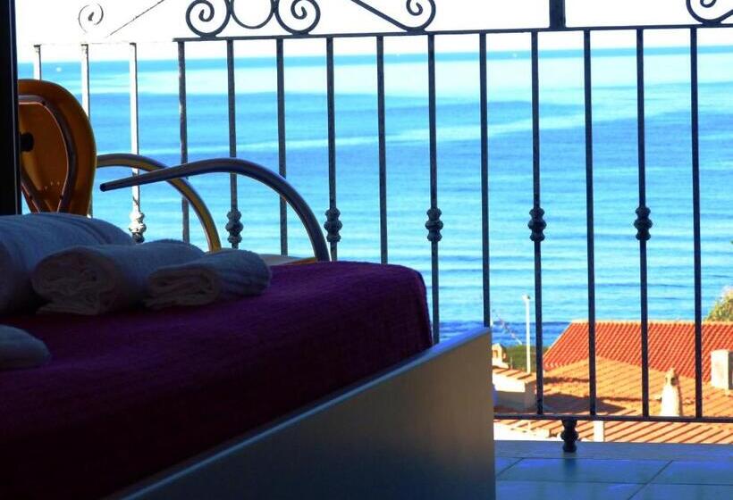 Triple Room Sea View, Bella Vista S Archittu