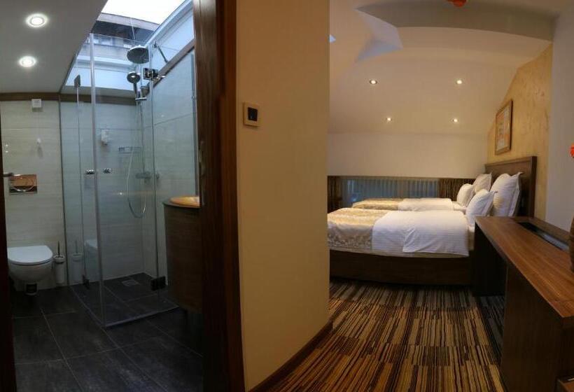 Standart Oda, Bistrik City Center