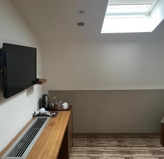 Standart Oda, Bistrik City Center