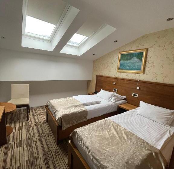 Standart Oda, Bistrik City Center