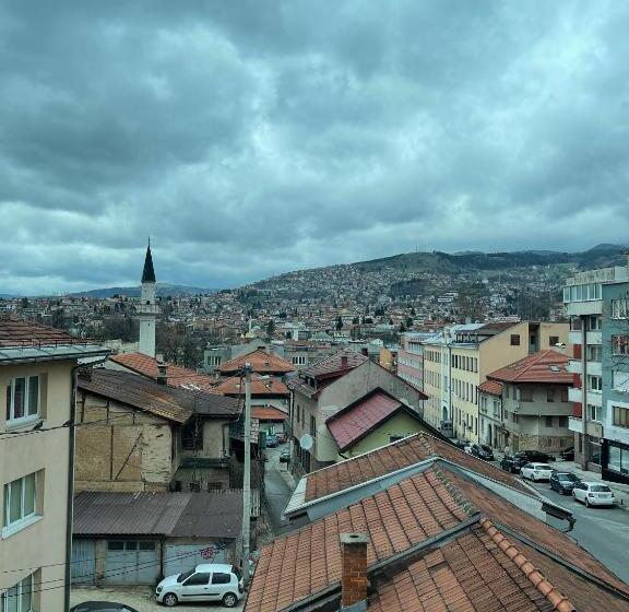 Junior Süit, Bistrik City Center