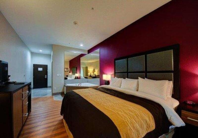 キングサイズベッドのスイートルーム, Comfort Inn & Suites Tulsa I44 West  Rt 66