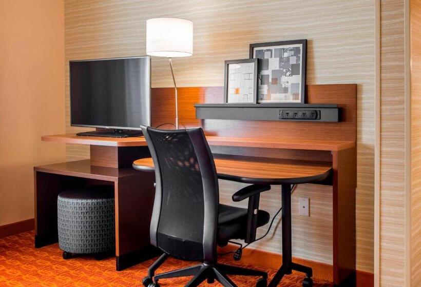 غرفة قياسية سرير كينج, Fairfield Inn & Suites By Marriott Waterloo Cedar Falls