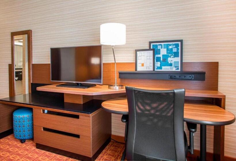 غرفة قياسية سرير كينج, Fairfield Inn & Suites By Marriott Waterloo Cedar Falls