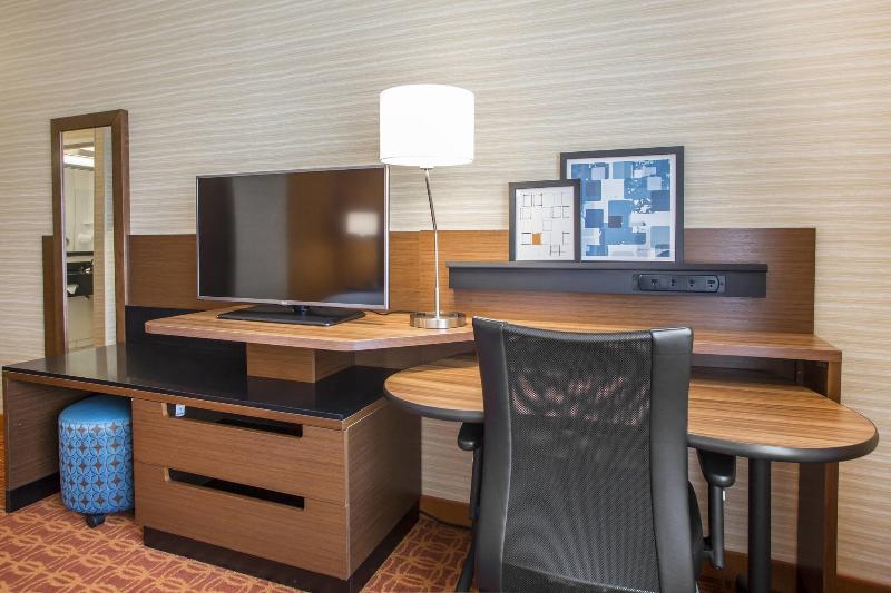 غرفة قياسية سرير كينج, Fairfield Inn & Suites By Marriott Waterloo Cedar Falls