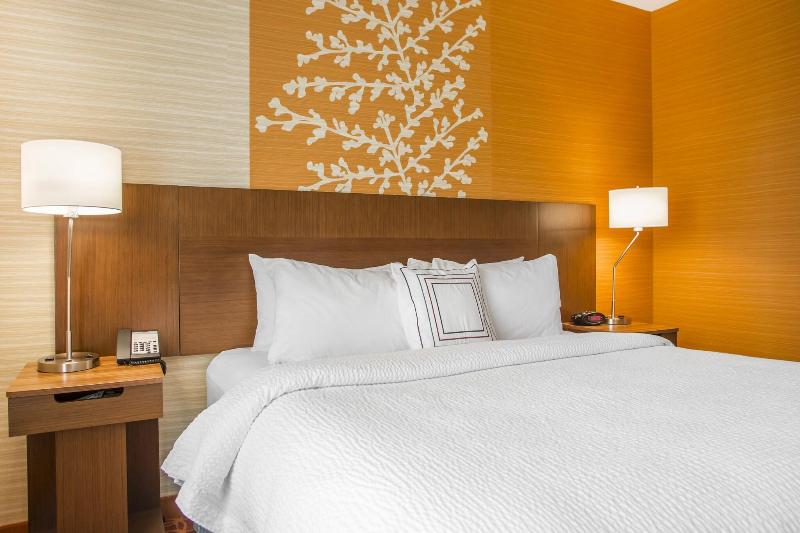 غرفة قياسية سرير كينج, Fairfield Inn & Suites By Marriott Waterloo Cedar Falls