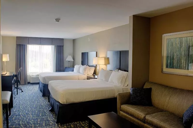 スイート, Holiday Inn Express & Suites Lebanon, An Ihg