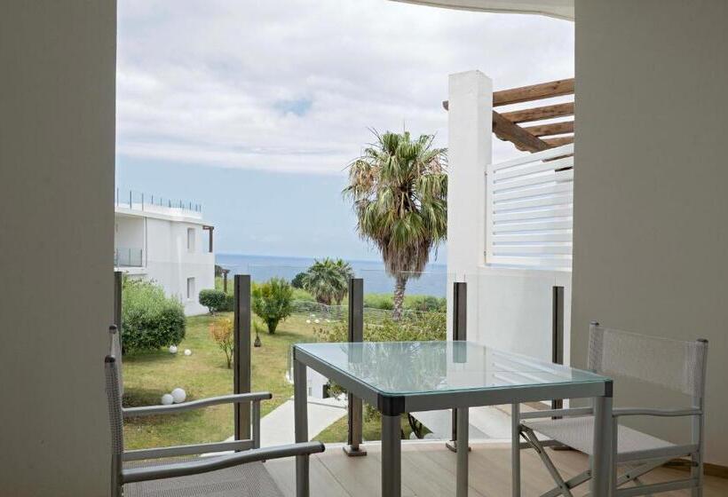 デラックスルーム, Infinity Resort Tropea