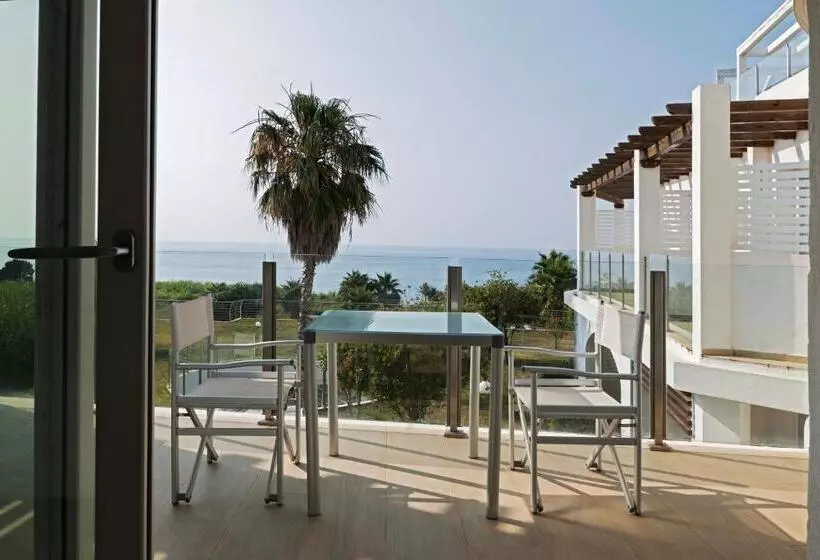デラックスルーム, Infinity Resort Tropea