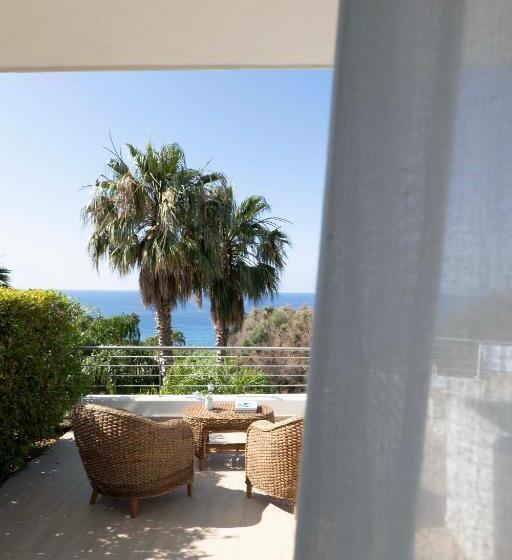 プレステージルーム, Infinity Resort Tropea