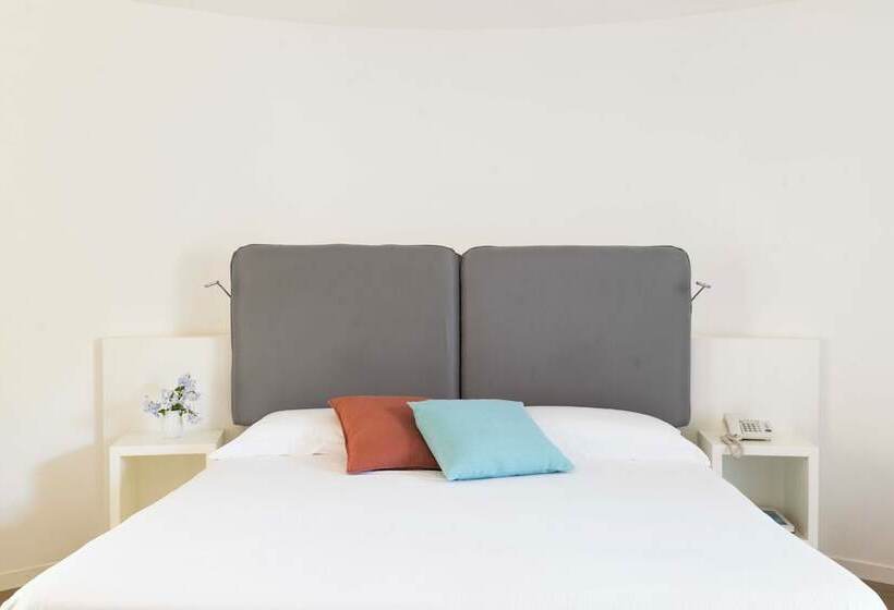 スーペリアールーム, Infinity Resort Tropea