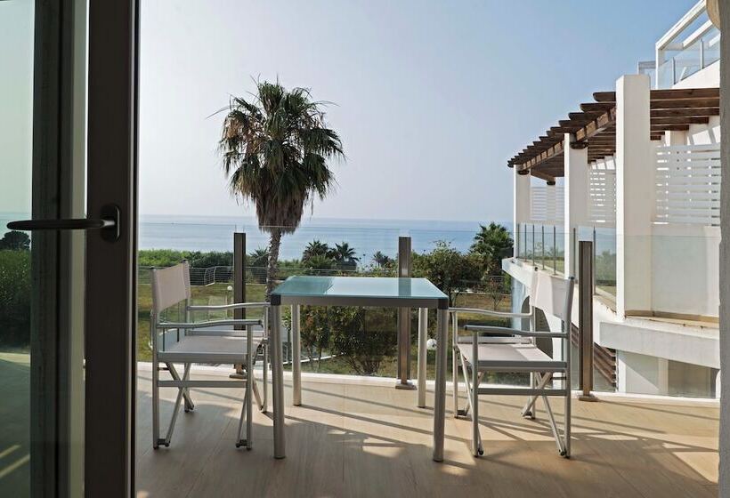 デラックスルーム, Infinity Resort Tropea