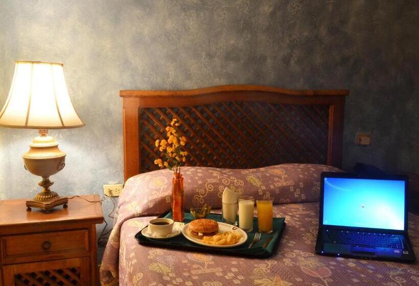 标准单人间, Las Fuentes