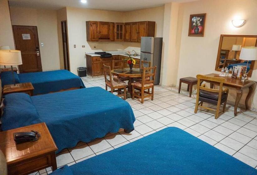 标准三人间, Las Fuentes