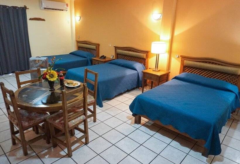 标准三人间, Las Fuentes