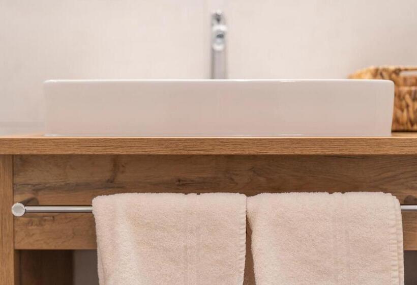 Полулюкс с Балконом, Pflugwirts Hotel Und Gasthaus