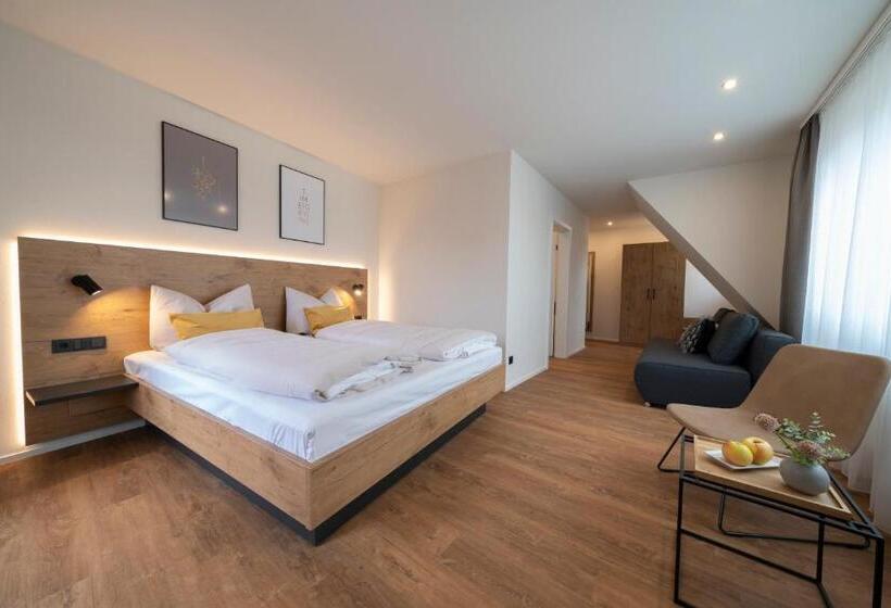 Полулюкс с Балконом, Pflugwirts Hotel Und Gasthaus