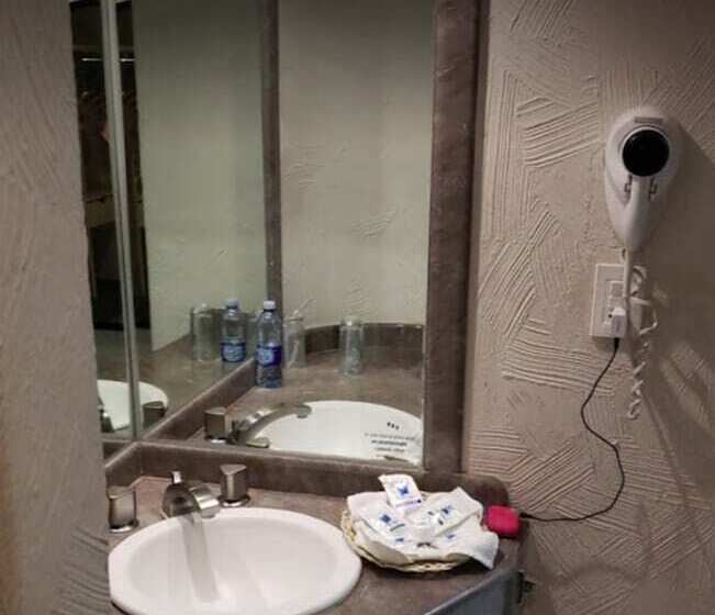 Полулюкс, Porto Novo Hotel & Suites