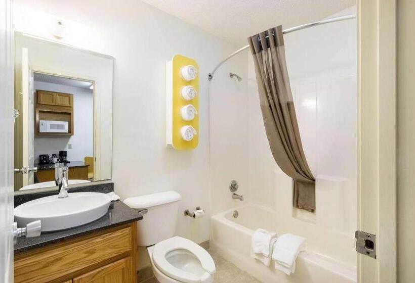 스탠다드 룸 킹사이즈 침대, Studio 6 Statesboro, Ga