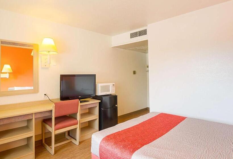 غرفة قياسية, Motel 6 Laramie, Wy