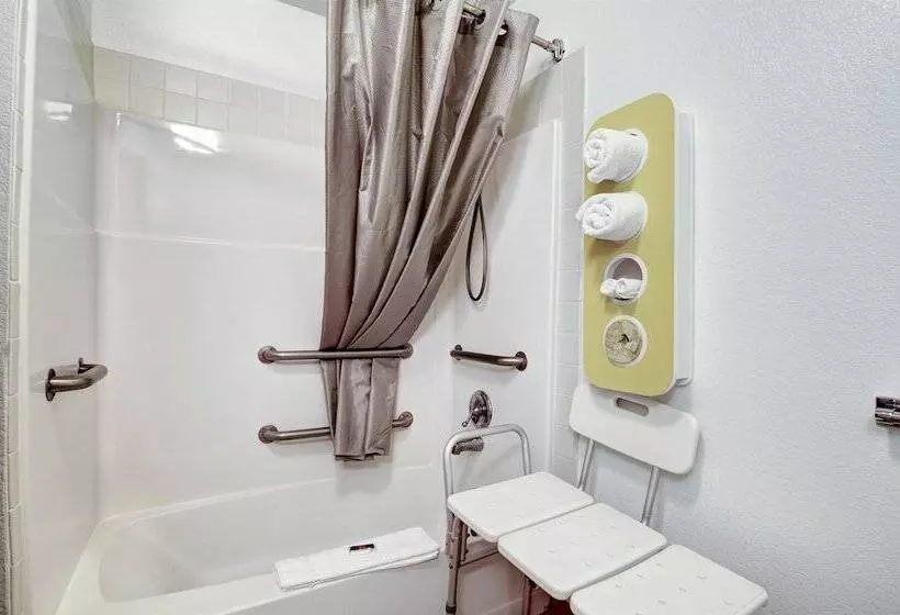 ２ダブルベッドのスタンダードルーム, Motel 6colby, Ks