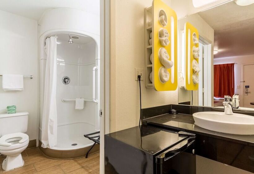 Номер Стандарт 2 Двуспальные Кровати, Motel 6garland, Tx  Dallas
