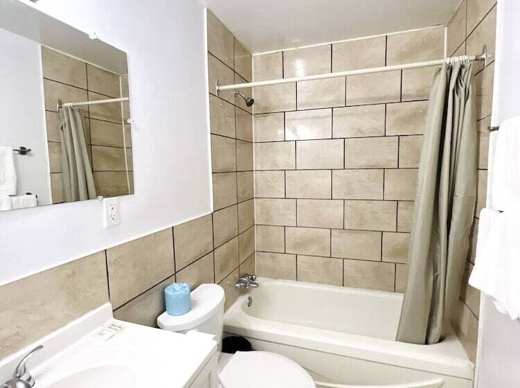 غرفه قياسيه سريرين مزدوجين, Fairway Inn By The Falls