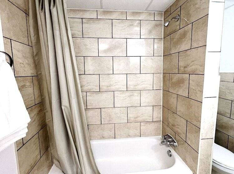 غرفة عائلية, Fairway Inn By The Falls