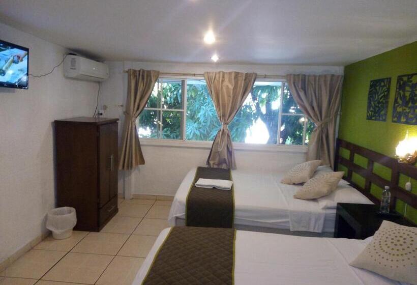 Номер Стандарт, Tazumal House