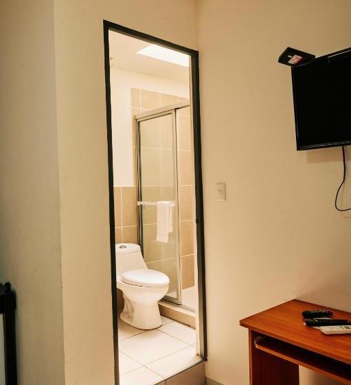 Номер Стандарт, Tazumal House