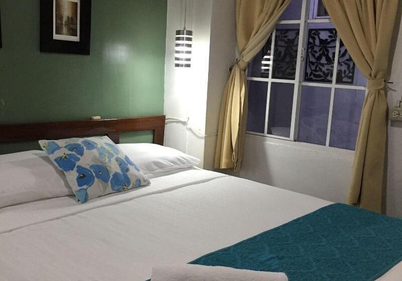 Номер Стандарт, Tazumal House