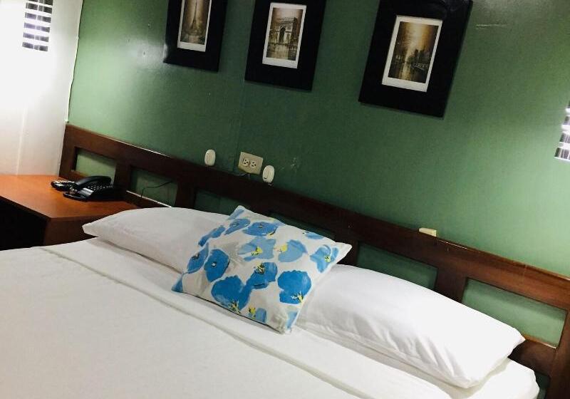 Номер Стандарт, Tazumal House