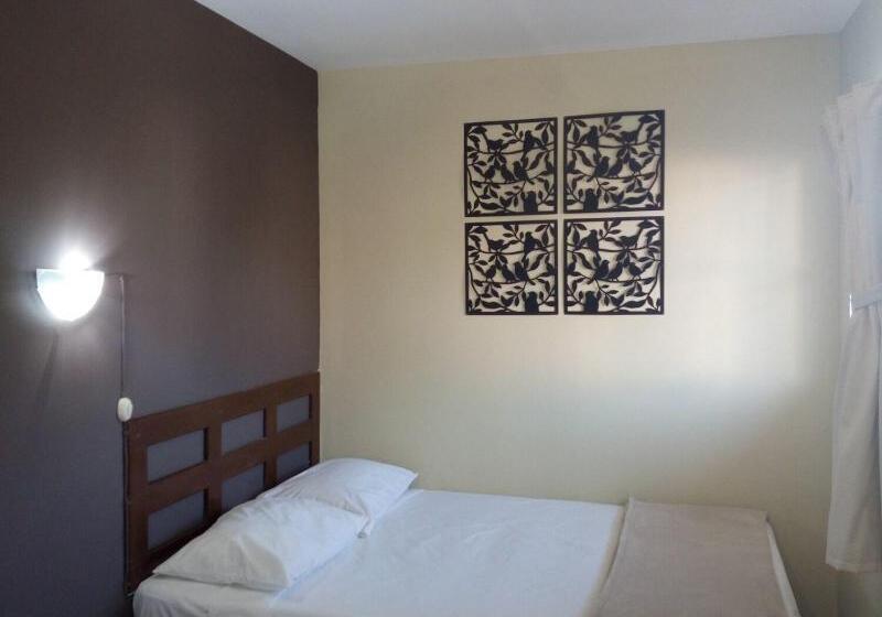 Номер Стандарт, Tazumal House