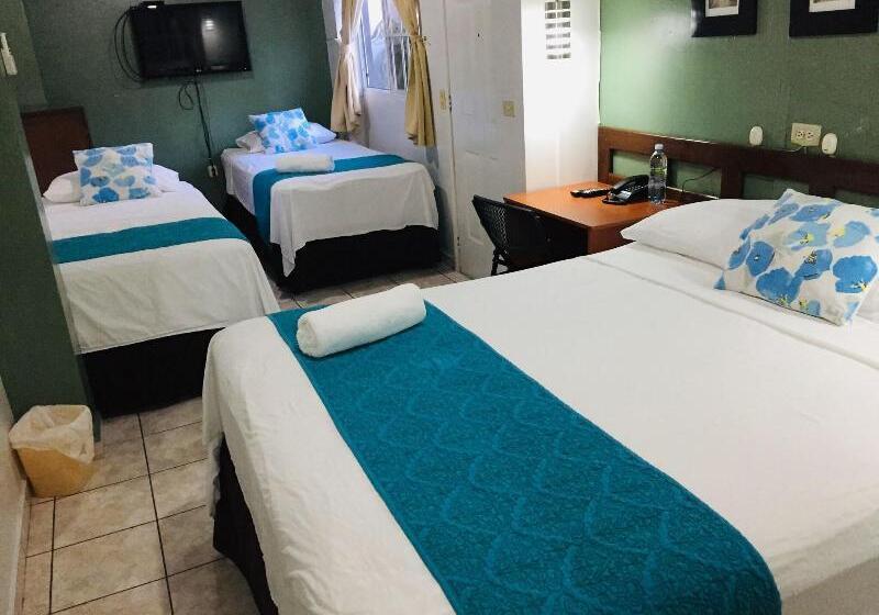 Номер Стандарт, Tazumal House