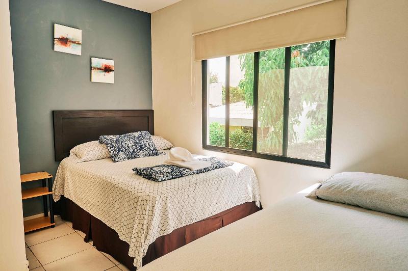 Номер Стандарт, Tazumal House