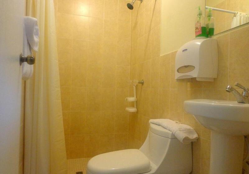 Номер Стандарт, Tazumal House