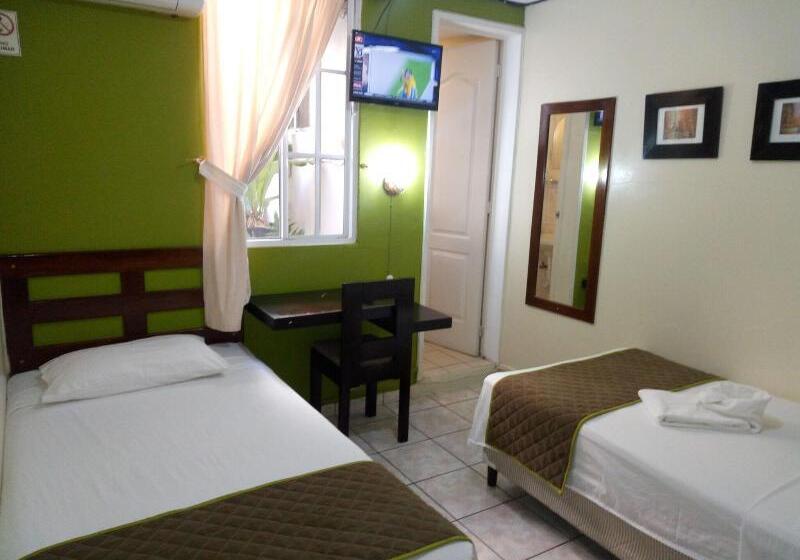 Номер Стандарт, Tazumal House