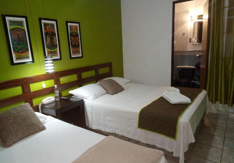 Номер Стандарт, Tazumal House