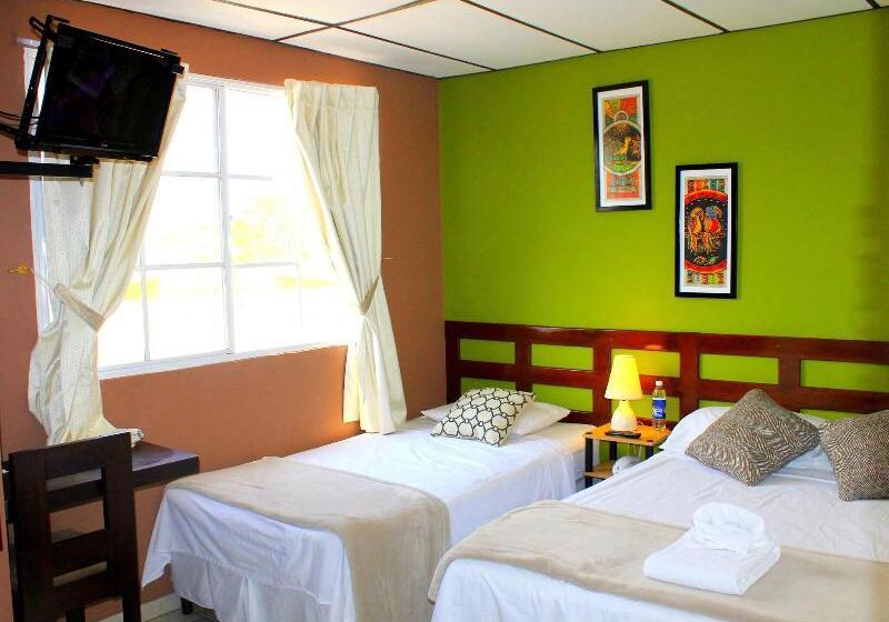 Номер Стандарт, Tazumal House