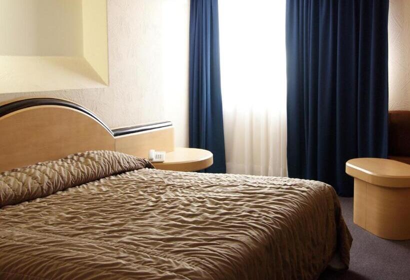 Полулюкс, Porto Novo Hotel & Suites