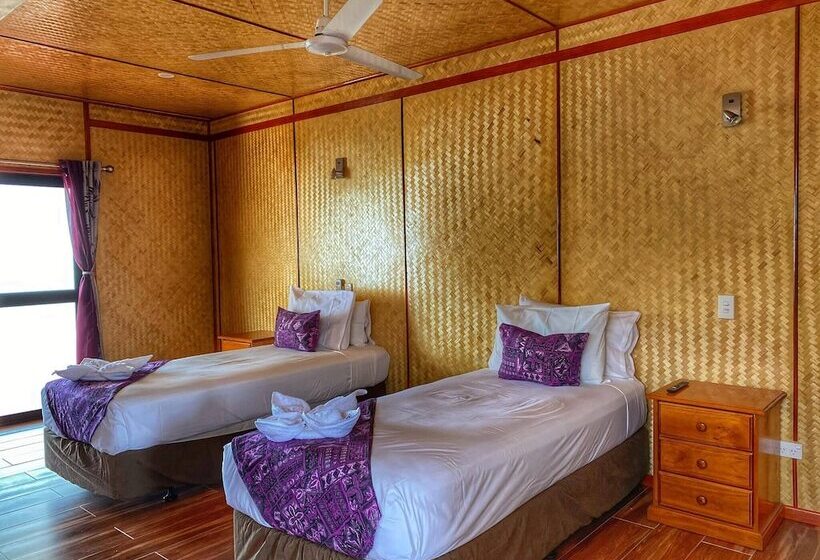 بانگلوی لوکس, Rino S Motel