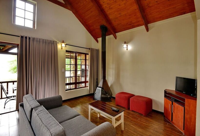 کلبه ییلاقی, Dunkeld Country & Equestrian Estate