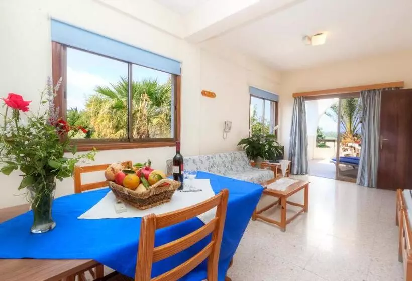استودیوی استاندارد, Follow The Sun Hotel Apartments