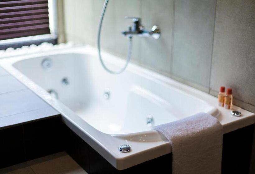 סוויטה דלוקס, Citrus Waskaduwa