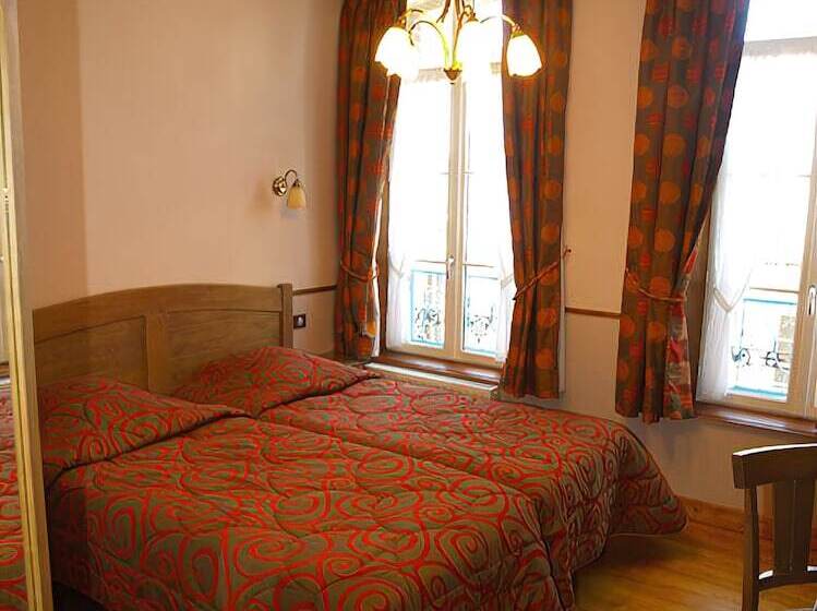 Triple Room Sea View, De Calais