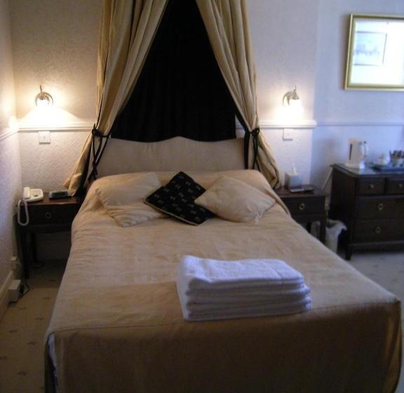 غرفة قياسية مطلّة علي الحديقة, Headlands