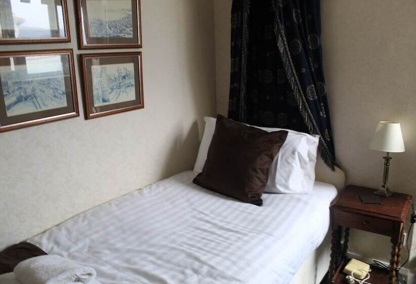 غرفة قياسية فردية مطلة علي البحر, Headlands